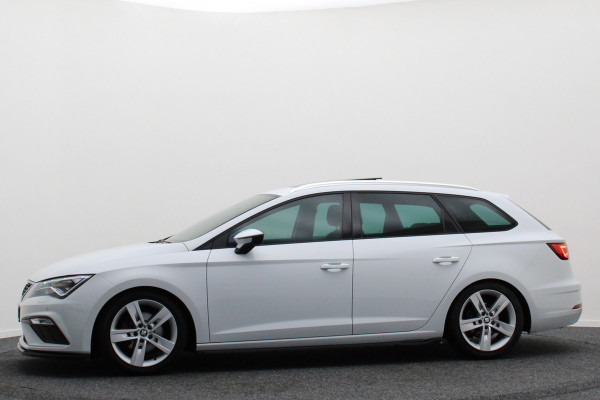 Seat Leon ST 1.5 TSI FR Ultimate Edition Panoramadak, Virtual Cockpit, Trekhaak, Keyless, Beats Audio, Camera, 18"