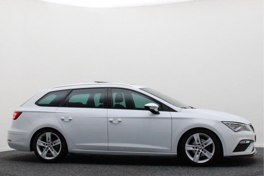 Seat Leon ST 1.5 TSI FR Ultimate Edition Panoramadak, Virtual Cockpit, Trekhaak, Keyless, Beats Audio, Camera, 18"