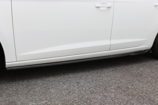 Seat Leon ST 1.5 TSI FR Ultimate Edition Panoramadak, Virtual Cockpit, Trekhaak, Keyless, Beats Audio, Camera, 18"