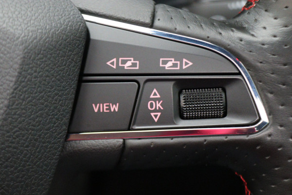 Seat Leon ST 1.5 TSI FR Ultimate Edition Panoramadak, Virtual Cockpit, Trekhaak, Keyless, Beats Audio, Camera, 18"