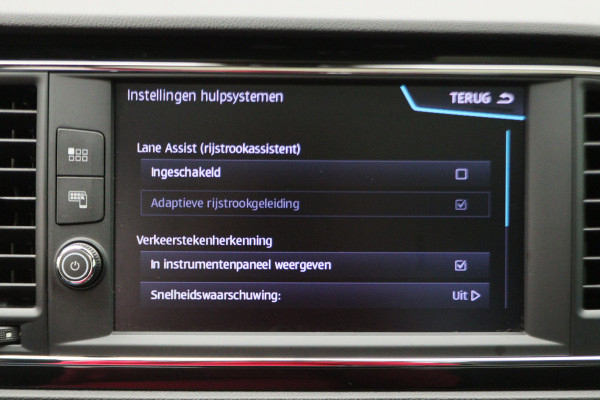 Seat Leon ST 1.5 TSI FR Ultimate Edition Panoramadak, Virtual Cockpit, Trekhaak, Keyless, Beats Audio, Camera, 18"