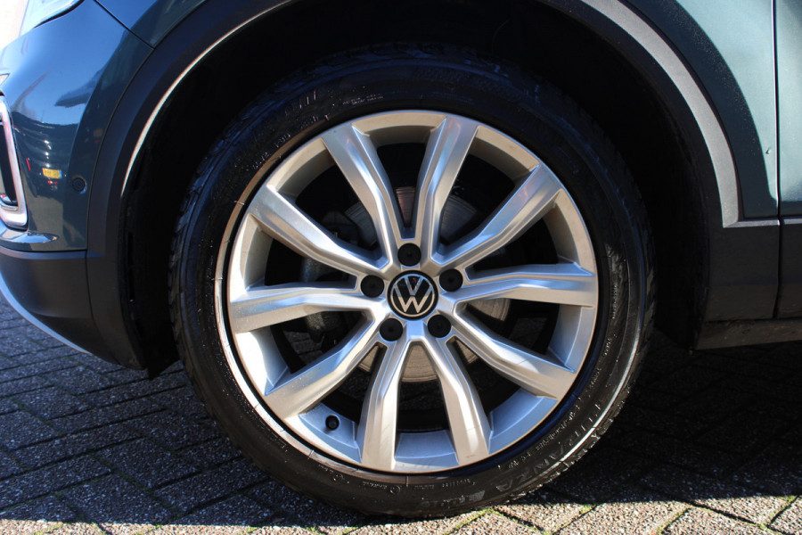 Volkswagen T-Roc 1.5 TSI Style | Adaptieve cruise | Camera | Elek. achterklep | Stoelverwarming