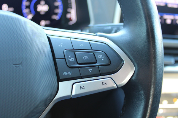 Volkswagen T-Roc 1.5 TSI Style | Adaptieve cruise | Camera | Elek. achterklep | Stoelverwarming