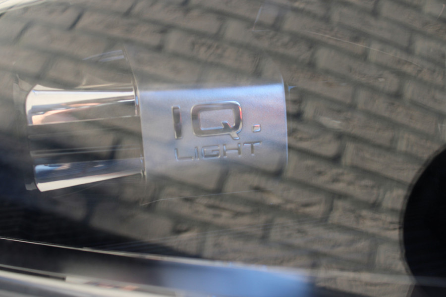 Volkswagen T-Roc 1.5 TSI Style | Adaptieve cruise | Camera | Elek. achterklep | Stoelverwarming