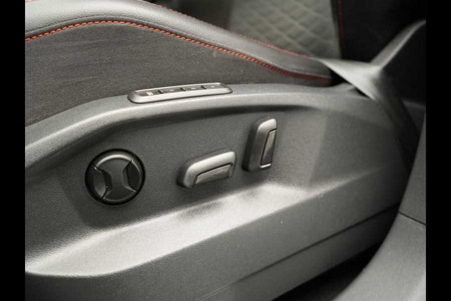 Seat Tarraco 1.4 TSI e-Hybrid FR Plug In Hybrid 245pk Dealer O.H. PHEV | Adaptive Cruise | Camera | Alcantara Sportstoelen Memory & Verwarmd | Apple Carplay | Keyless | Blis | Virtual | Navigatie | DAB | 20" L.M |