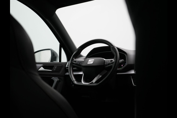 Seat Tarraco 1.4 TSI e-Hybrid FR Plug In Hybrid 245pk Dealer O.H. PHEV | Adaptive Cruise | Camera | Alcantara Sportstoelen Memory & Verwarmd | Apple Carplay | Keyless | Blis | Virtual | Navigatie | DAB | 20" L.M |