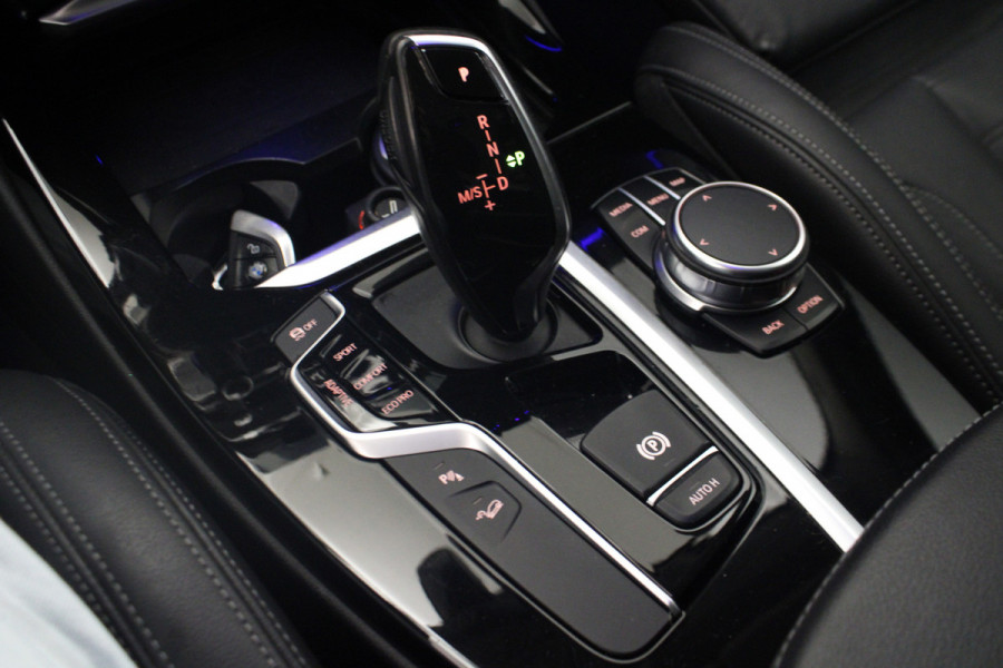 BMW X3 xDrive30i High Executive |Stoelverwarming|Trekhaak|