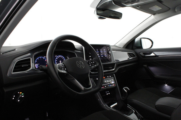 Volkswagen T-Roc 1.0 TSI Style > 116pk/Pano.schuifdak/Camera/Stoelverwarming/IQ.Led/Pyrite Silver