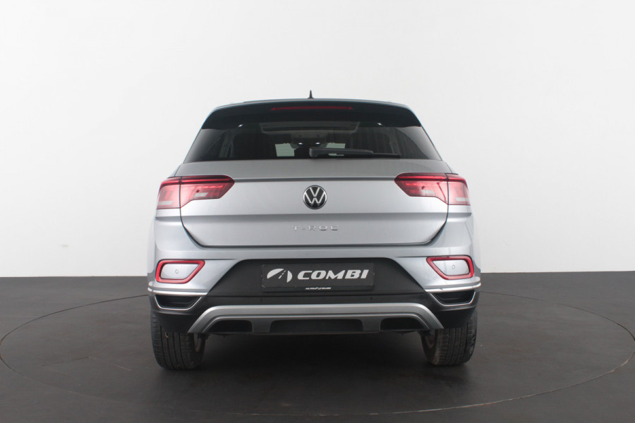 Volkswagen T-Roc 1.0 TSI Style > 116pk/Pano.schuifdak/Camera/Stoelverwarming/IQ.Led/Pyrite Silver