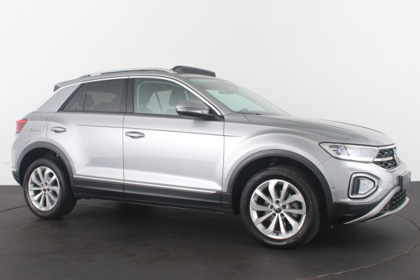 Volkswagen T-Roc 1.0 TSI Style > 116pk/Pano.schuifdak/Camera/Stoelverwarming/IQ.Led/Pyrite Silver