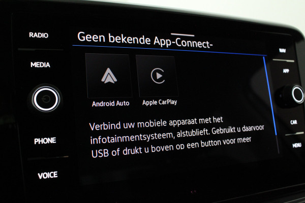 Volkswagen T-Roc 1.0 TSI Style > 116pk/Pano.schuifdak/Camera/Stoelverwarming/IQ.Led/Pyrite Silver