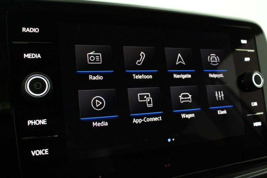 Volkswagen T-Roc 1.0 TSI Style > 116pk/Pano.schuifdak/Camera/Stoelverwarming/IQ.Led/Pyrite Silver