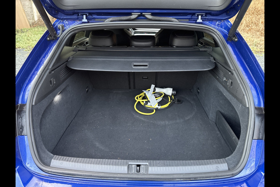 Volkswagen Arteon Shooting Brake eHYBRID 218PK DSG R-LINE BUSINESS+ TREKHAAK/360CAMERA/LEDER/HEAD-UP