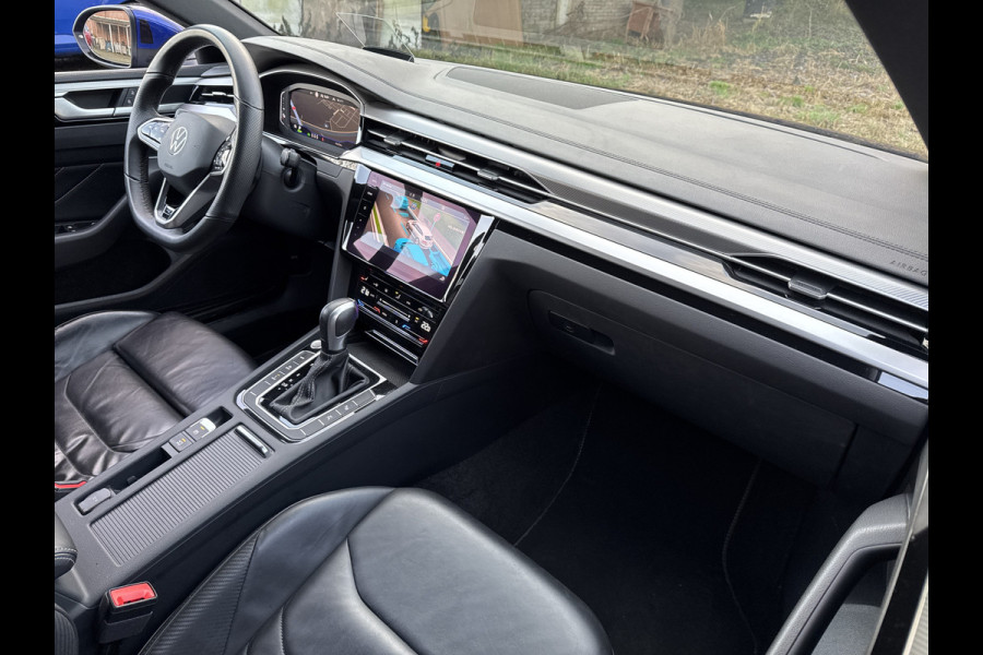 Volkswagen Arteon Shooting Brake eHYBRID 218PK DSG R-LINE BUSINESS+ TREKHAAK/360CAMERA/LEDER/HEAD-UP