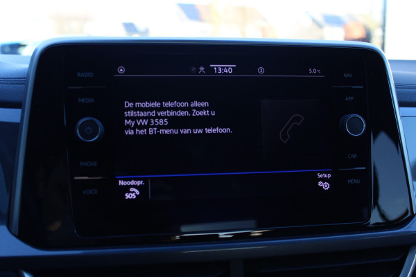 Volkswagen T-Roc 1.5 TSI Style | Adaptieve cruise | Camera | Elek. achterklep | Stoelverwarming