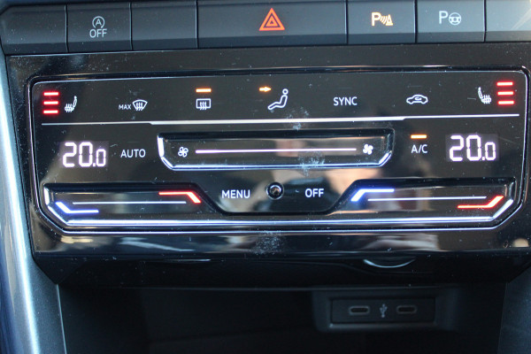 Volkswagen T-Roc 1.5 TSI Style | Adaptieve cruise | Camera | Elek. achterklep | Stoelverwarming