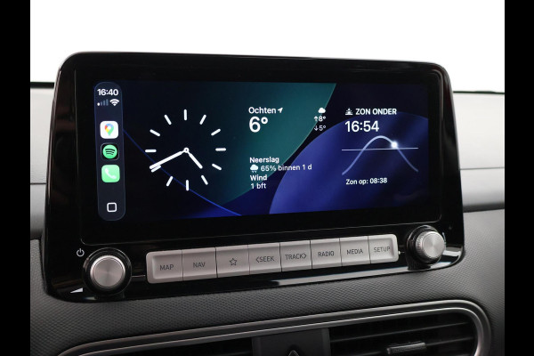 Hyundai Kona EV PREMIUM SKY 64 KWH + SCHUIFDAK | LEDER | STOELVENTILATIE | STUURVERW. | STOELVERW.