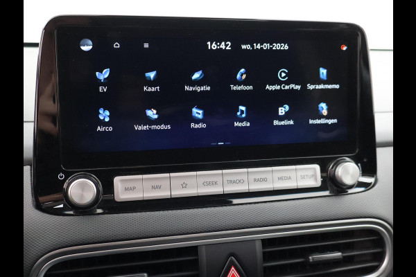 Hyundai Kona EV PREMIUM SKY 64 KWH + SCHUIFDAK | LEDER | STOELVENTILATIE | STUURVERW. | STOELVERW.