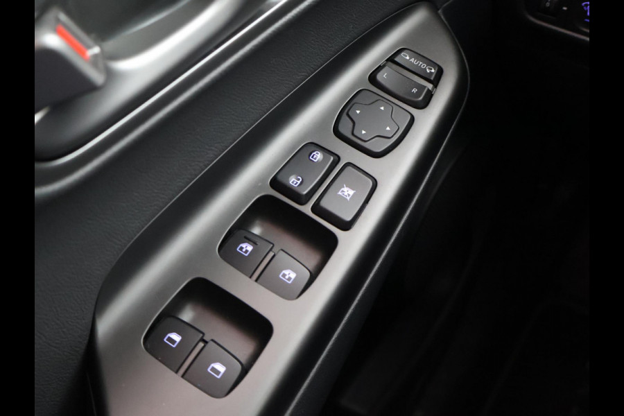 Hyundai Kona EV PREMIUM SKY 64 KWH + SCHUIFDAK | LEDER | STOELVENTILATIE | STUURVERW. | STOELVERW.