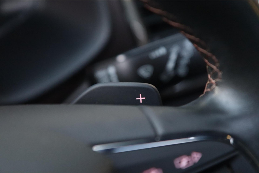 Seat Ateca 1.5 TSI ACT Xcellence / PANO / VIRTUAL / 360 / ACC / KEYLESS / CARPLAY