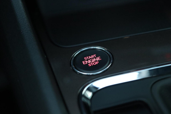 Seat Ateca 1.5 TSI ACT Xcellence / PANO / VIRTUAL / 360 / ACC / KEYLESS / CARPLAY