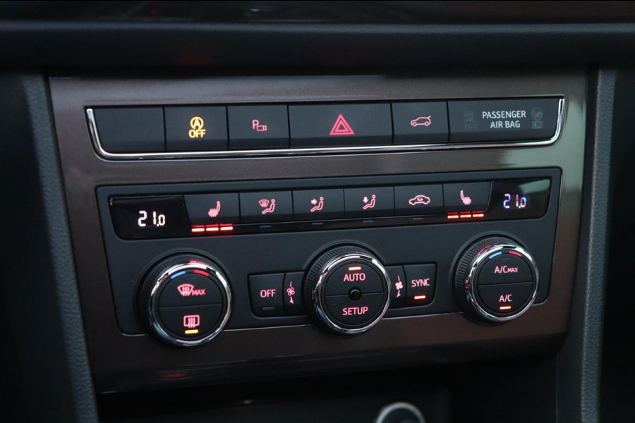 Seat Ateca 1.5 TSI ACT Xcellence / PANO / VIRTUAL / 360 / ACC / KEYLESS / CARPLAY