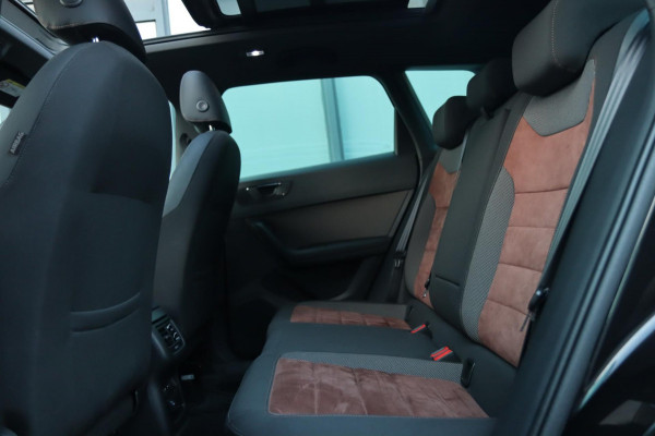 Seat Ateca 1.5 TSI ACT Xcellence / PANO / VIRTUAL / 360 / ACC / KEYLESS / CARPLAY