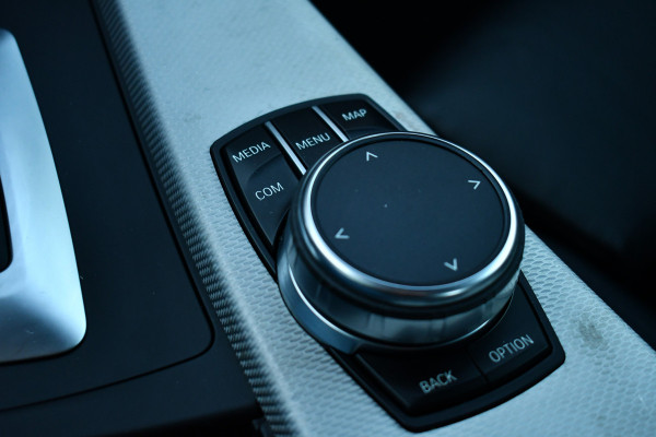 BMW 4 Serie Cabrio 440i M-Sport H/K Carplay HUD El-zetels 19inch NL-auto