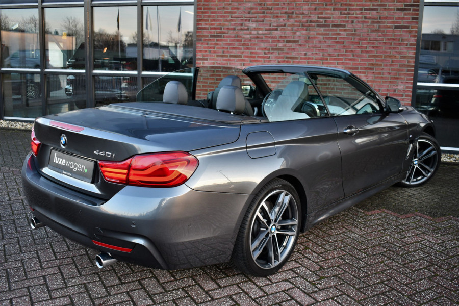 BMW 4 Serie Cabrio 440i M-Sport H/K Carplay HUD El-zetels 19inch NL-auto