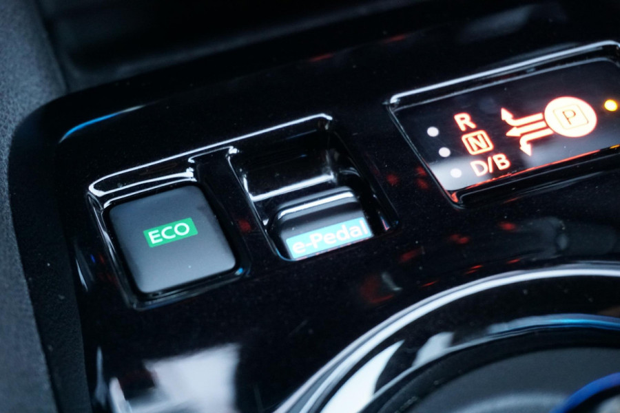 Nissan Leaf Tekna 39 kWh + PRO PILOT / BOSE AUDIO / 360 CAMERA