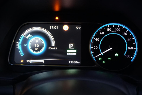 Nissan Leaf Tekna 39 kWh + PRO PILOT / BOSE AUDIO / 360 CAMERA