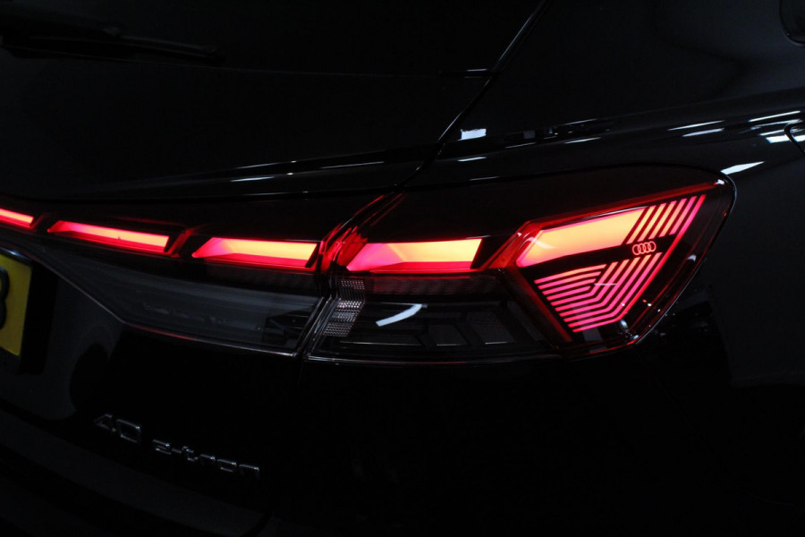 Audi Q4 e-tron 40 Advanced Edition Navigatie Climate Control DAB Led Electrisch bedienbare achterklep 19" Lichtmetalen velgen