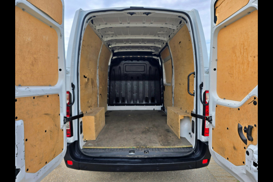 Renault Master T33 2.3 dCi 135 L2 H2 - 135 Pk - Euro 6 - Airco - Cruise Control