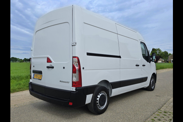 Renault Master T33 2.3 dCi 135 L2 H2 - 135 Pk - Euro 6 - Airco - Cruise Control