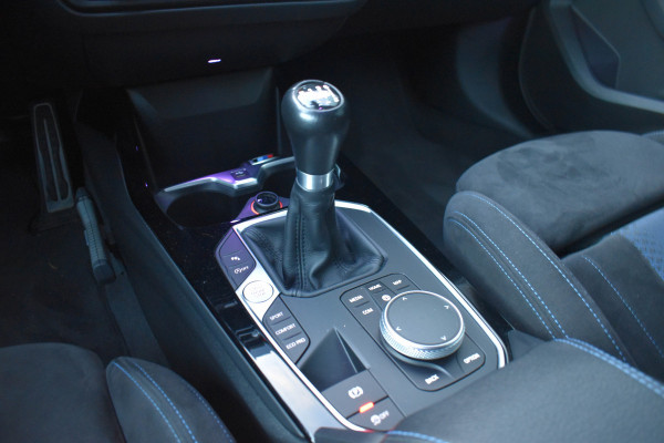 BMW 2 Serie Gran Coupé 218i M-Sport | Schaalstoel | Carplay | Virtual | NL Auto | Stoelverwarming