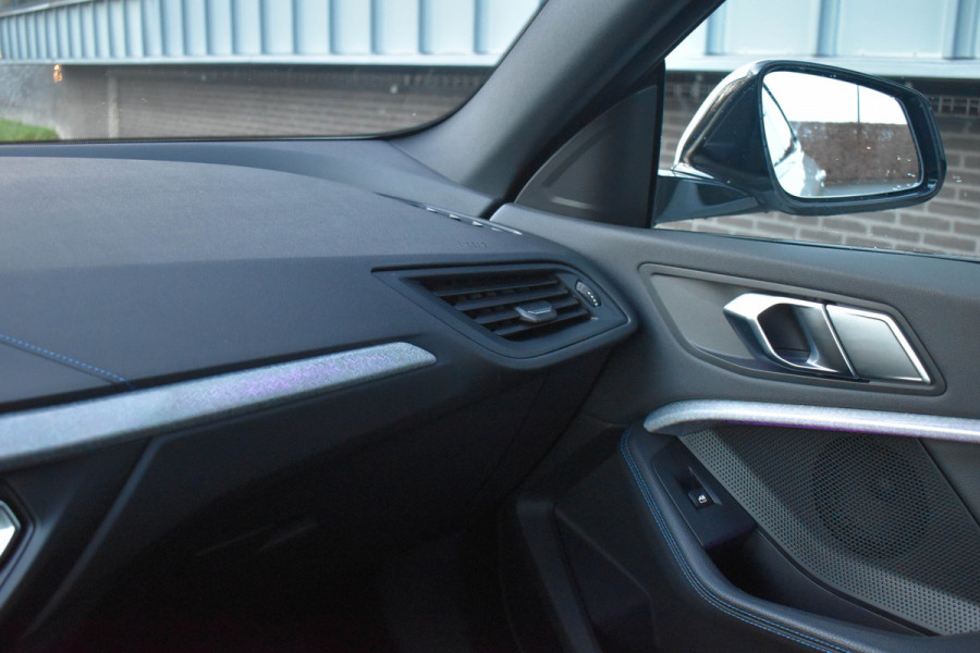 BMW 2 Serie Gran Coupé 218i M-Sport | Schaalstoel | Carplay | Virtual | NL Auto | Stoelverwarming