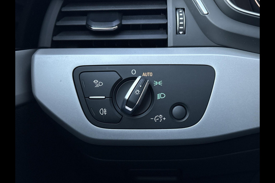 Audi A4 Avant 35 TFSI Advanced Edition | Wegklapbare Trekhaak | Elek. Kofferklep | Parkeersensoren | DAB |