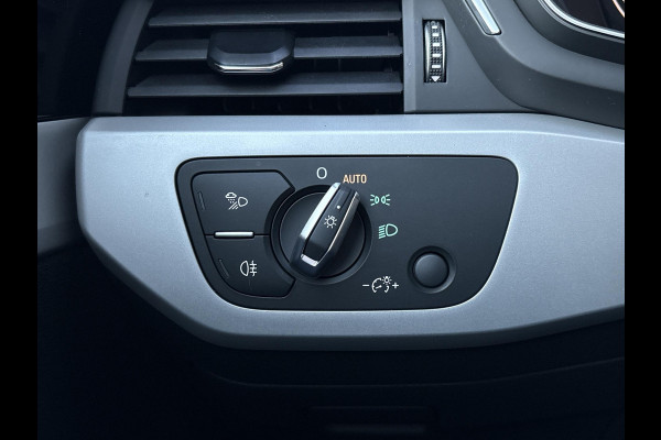 Audi A4 Avant 35 TFSI Advanced Edition | Wegklapbare Trekhaak | Elek. Kofferklep | Parkeersensoren | DAB |