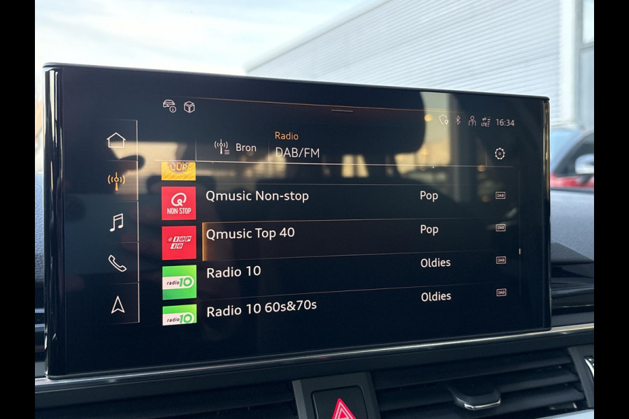 Audi A4 Avant 35 TFSI Advanced Edition | Wegklapbare Trekhaak | Elek. Kofferklep | Parkeersensoren | DAB |