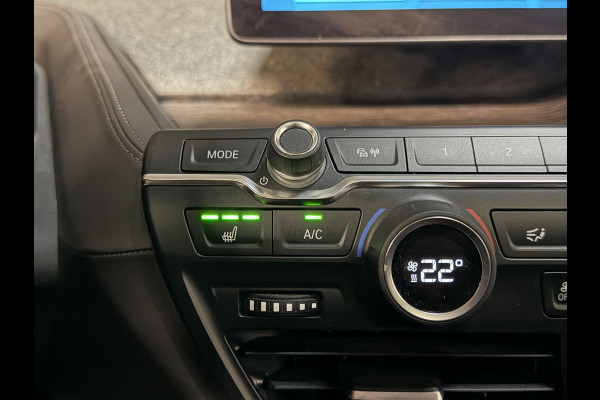 BMW i3 S 94Ah 33 kWh | Panoramadak | Leder | Camera | Stoelverwarming | Adaptive cruise