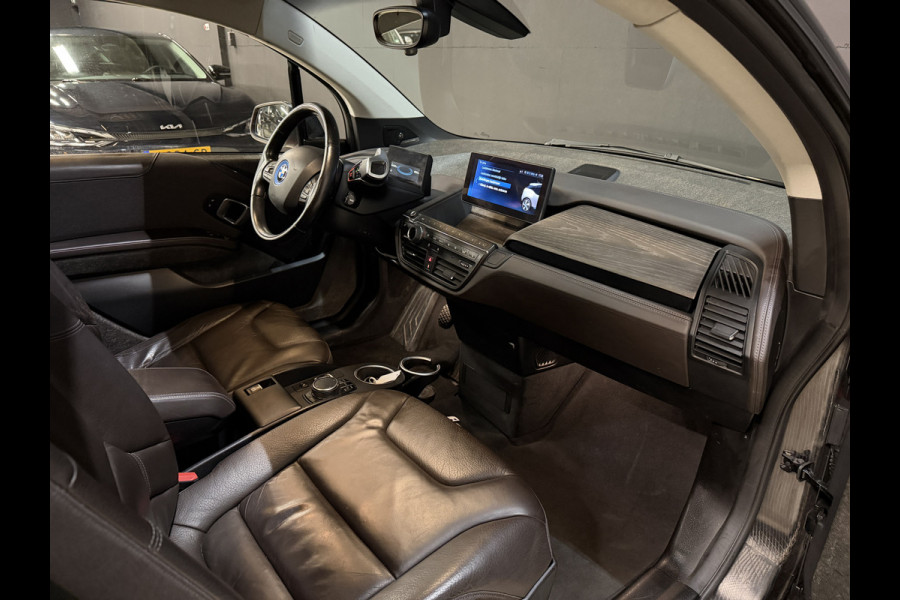 BMW i3 S 94Ah 33 kWh | Panoramadak | Leder | Camera | Stoelverwarming | Adaptive cruise