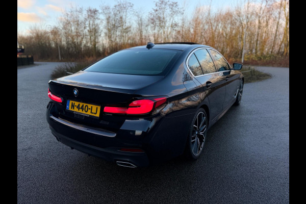 BMW 5 Serie 530i High Executive Edition M Sport Camera/ Panoramadak / Adaptieve / Head-Up / Memory