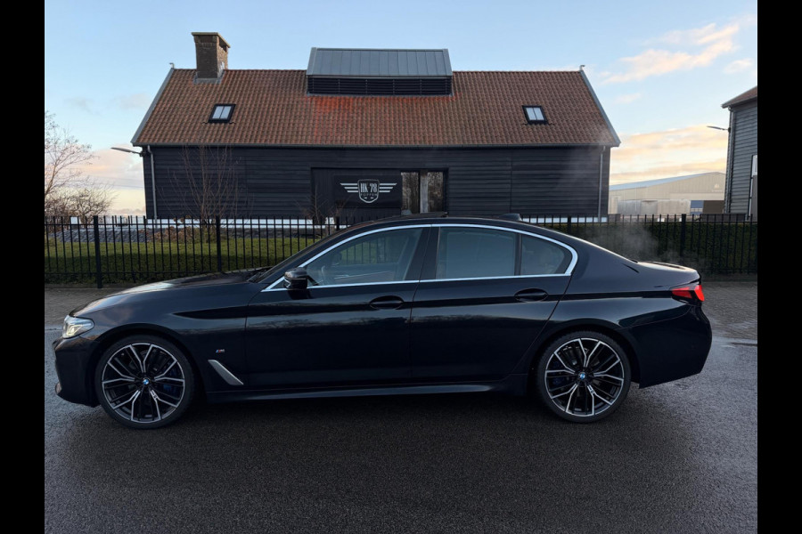 BMW 5 Serie 530i High Executive Edition M Sport Camera/ Panoramadak / Adaptieve / Head-Up / Memory
