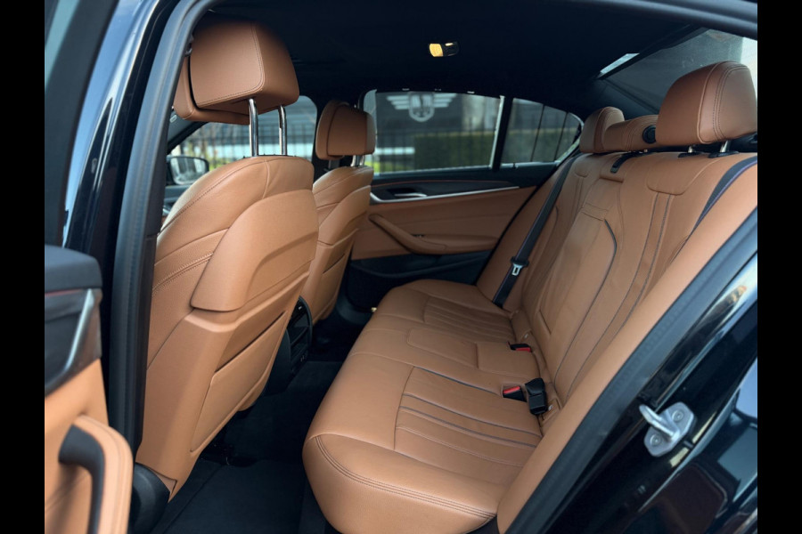 BMW 5 Serie 530i High Executive Edition M Sport Camera/ Panoramadak / Adaptieve / Head-Up / Memory