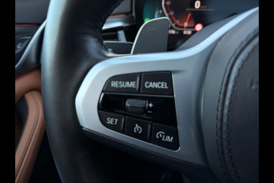 BMW 5 Serie 530i High Executive Edition M Sport Camera/ Panoramadak / Adaptieve / Head-Up / Memory