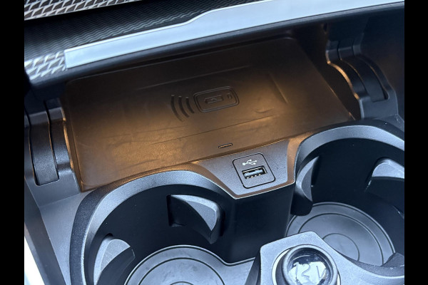 BMW 3-serie 320i High Executive M Sport Automaat /  19 Inch / Head-Up display / Active Cruise control / HiFi / Shadow Line