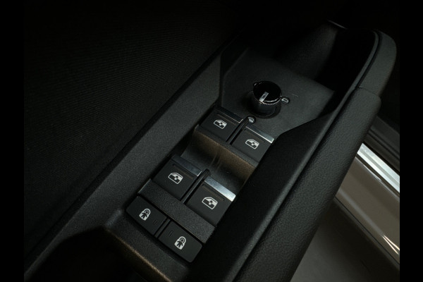 Audi Q4 e-tron 45 quattro S Edition 82 kWh Pano|SONOS|Trekhaak