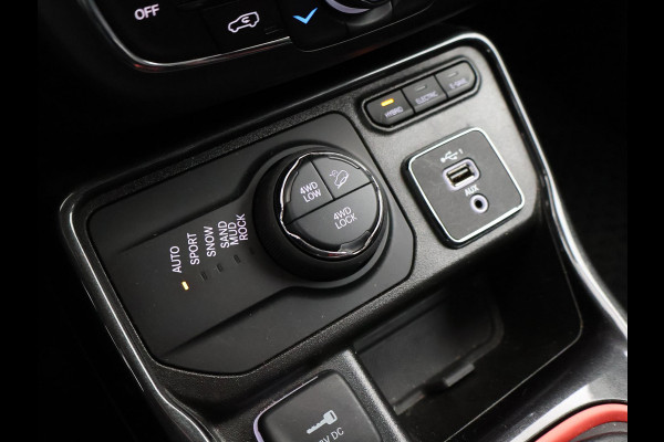 Jeep Compass 4xe 240 PK PLUG-IN HYBRID 4X4 TRAILHAWK + TREKHAAK | VOL LEDER | ALPINE | CARPLAY | DAB | STOEL/STUURWIELVERW.