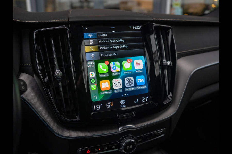 Volvo XC60 2.0 Recharge T6 AWD R-Design / Pano / Memory / Trekhaak / Blis / Camera