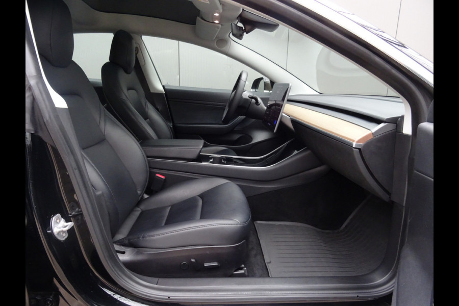 Tesla Model 3 Standard RWD Plus 60 kWh * LEER * PANORAMADAK !!